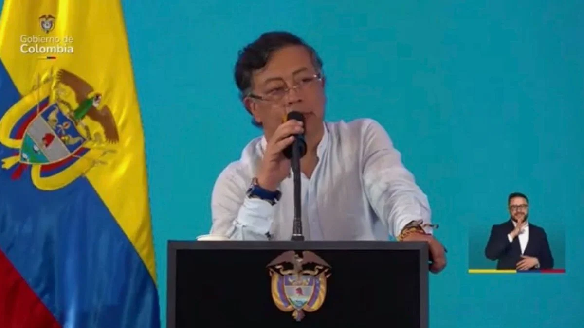 investigar congresistas ausentes — Petro pide investigar congresistas ausentes por estancamiento de reformas clave