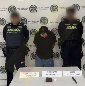 atraco centro Pereira — Atraco en centro de Pereira: Detenido por robo con cuchillo frente a Lucy Tejada