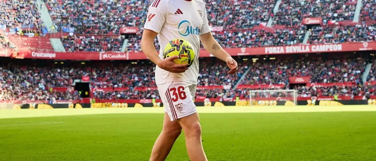 Fichaje Oso Fiorentina — Fichaje Oso Fiorentina: El interés italiano en el lateral del Sevilla