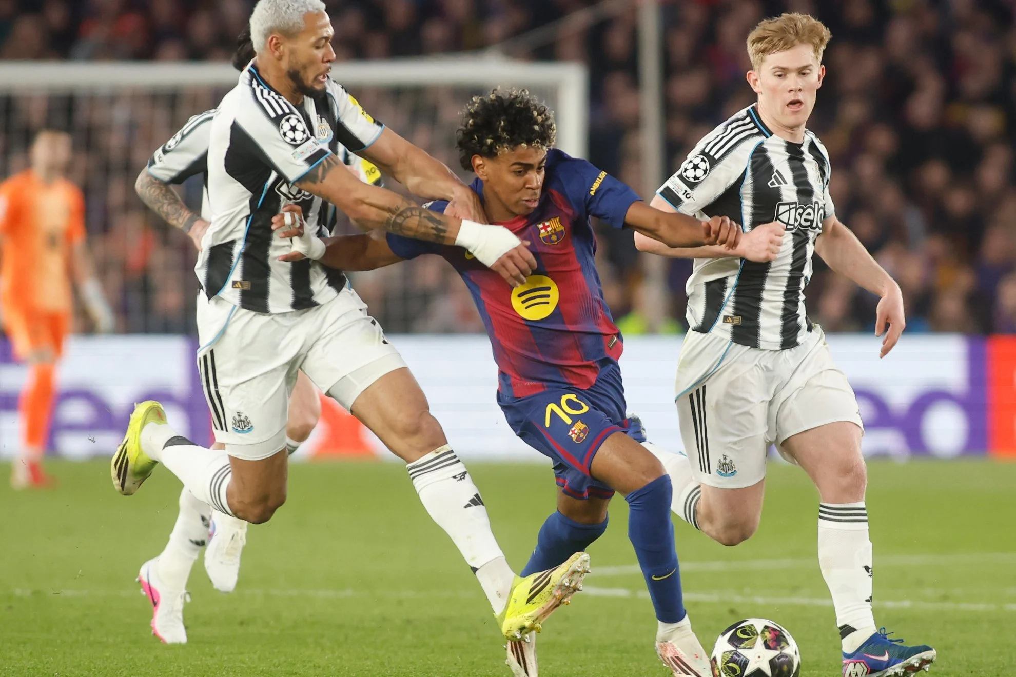 Trofeo Naranja Valencia — Valencia se prepara para el Trofeo Naranja ante Newcastle