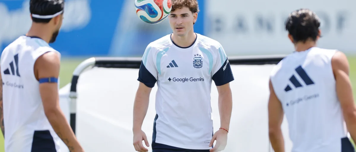 Julián Álvarez Atleti — Futuro de Julián Álvarez en el Atleti: Conversaciones sobre su situación contrac