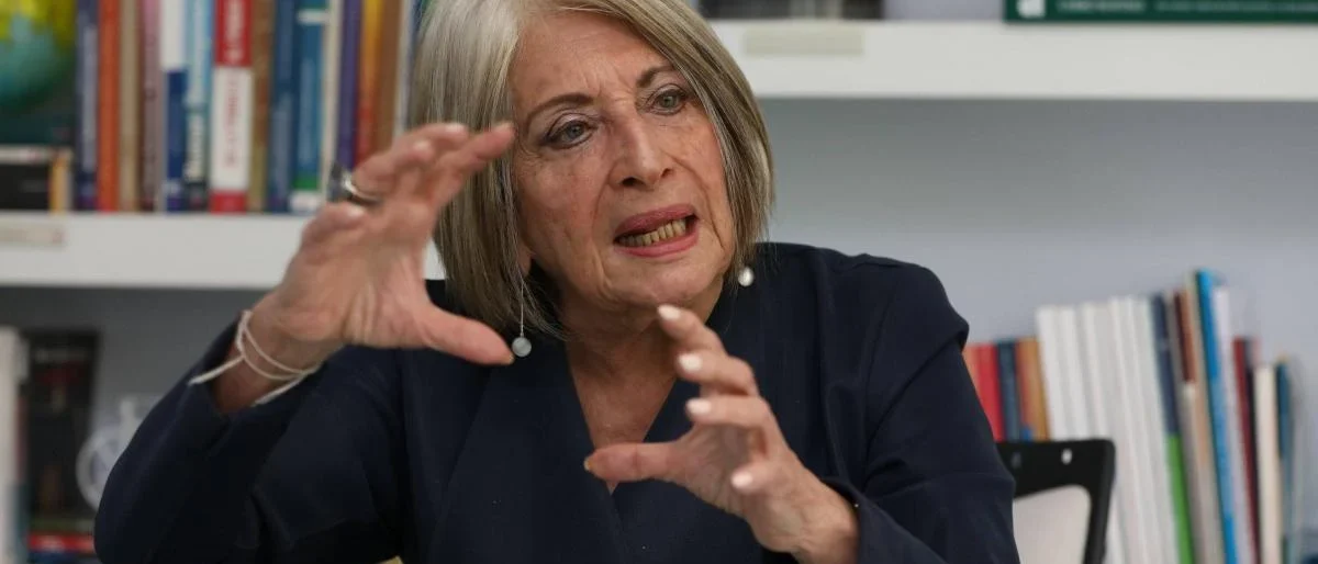 cifras entrega tierras — Exministra Cecilia López Cuestiona Cifras de Entrega de Tierras del Gobierno Pet