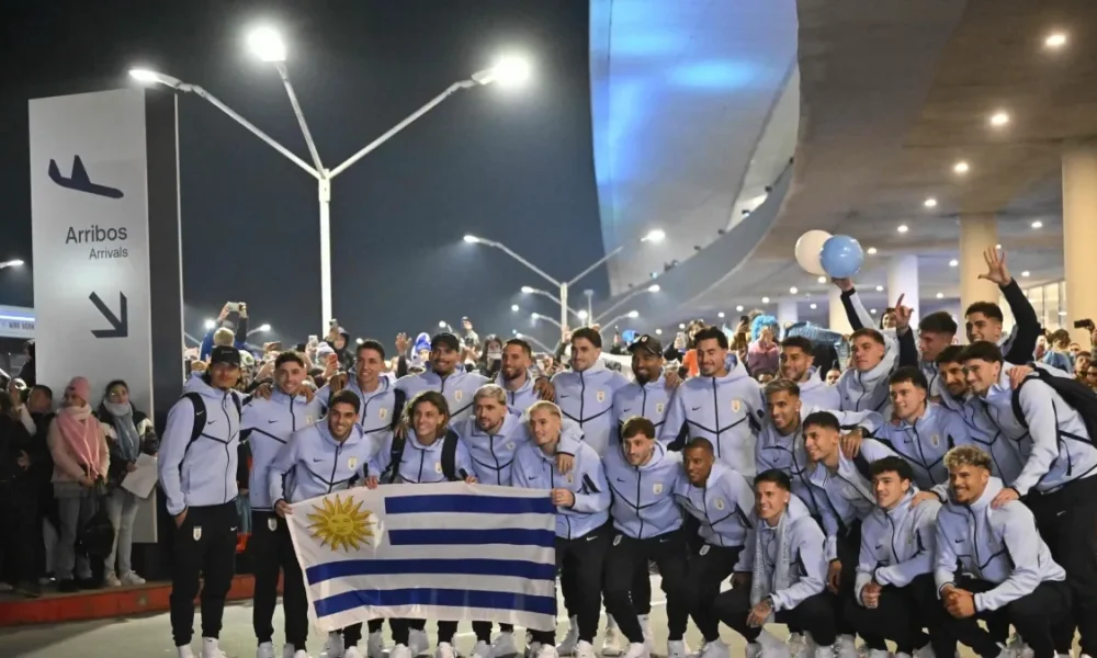 retraso vuelo Selección Uruguay — Retraso Vuelo Selección Uruguay: FIFA Aclara "Error de Habilitación"