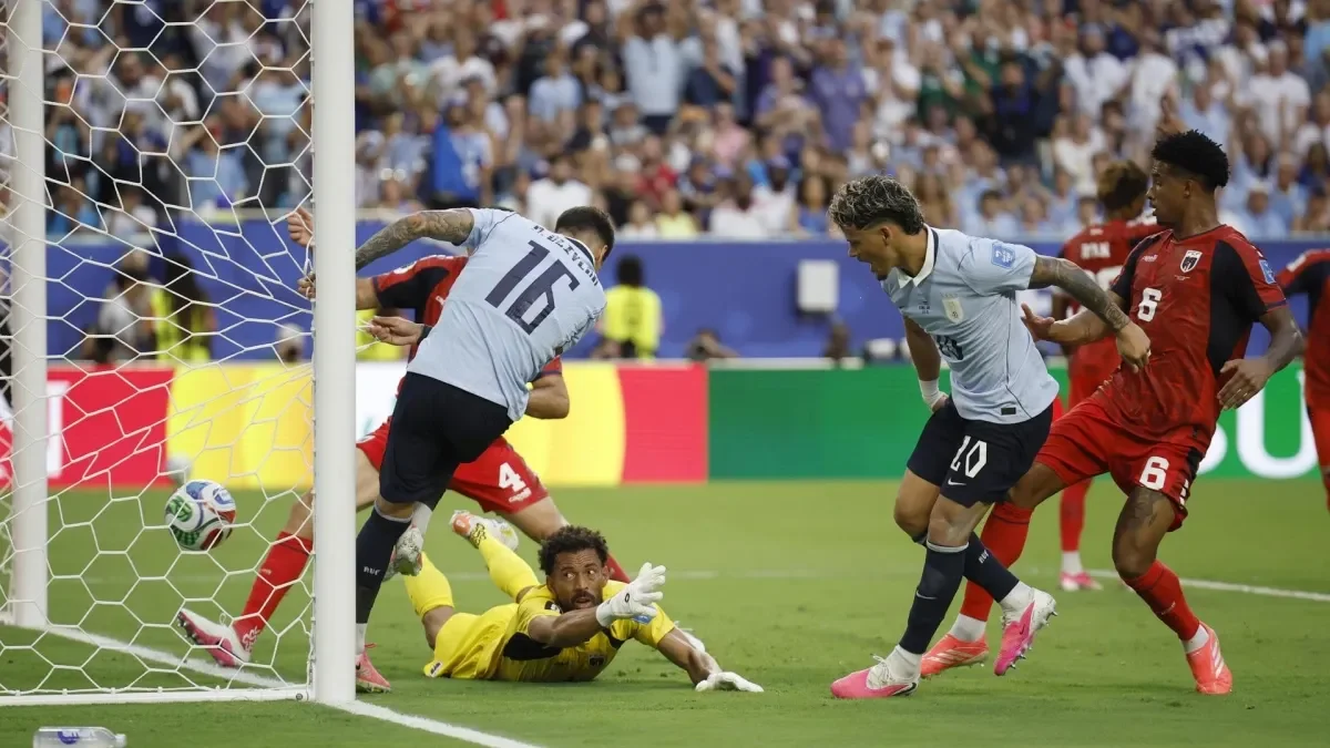 Empate Uruguay Mundial — Empate Uruguay Mundial: Un Error Clave Complica su Avance a Octavos