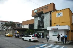 cirugía cáncer óseo — Cirugía Cáncer Óseo Aplazada para Niña con Osteosarcoma en Pereira