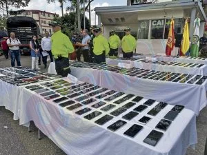 recuperación de celulares — Recuperación de celulares: Policía incauta más de 600 equipos en el área metropo