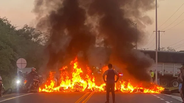 falta de agua Baranoa — Falta de Agua Baranoa: Bloqueo Total en La Cordialidad por Protestas