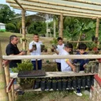 Educación sin calificaciones — Educación sin Calificaciones: La Bella Transforma su Modelo Educativo en Pereira