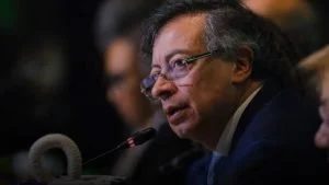 reducción jornada laboral — Reducción jornada laboral: El debate político sobre su autoría e impacto en Colo