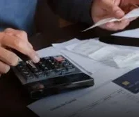 tasa de interés Banco — Banco de la República eleva tasa a 12 % en medio de divisiones