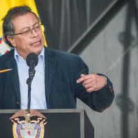 presunta corrupción Guerrero — Presunta Corrupción Guerrero: Petro y Rojas Reaccionan a Denuncias