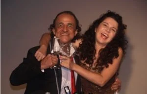 Águila Descalza 40 años — Águila Descalza 40 Años: La Esencia Humana del Humor Frente a la IA