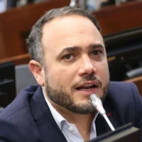 Presidencia del Senado — Presidencia del Senado: Centro Democrático pierde apoyos mientras conservadores