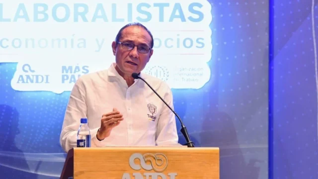 Empalme Gobierno Colombia — Ministro de Trabajo exige empalme transparente en Gobierno Colombia