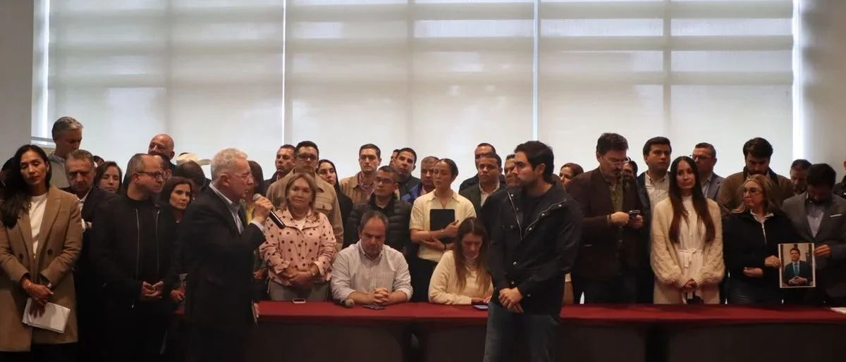 Propuestas Centro Democrático — Propuestas Centro Democrático: Agenda Legislativa con 16 Iniciativas