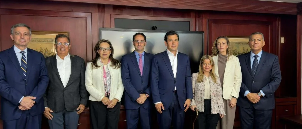 gabinete Abelardo Espriella — Centro Democrático Respalda Gabinete Abelardo Espriella, Pese a Ausencia Ministe