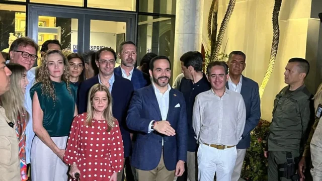 gabinete De La Espriella — Abelardo De La Espriella Define su Gabinete en Segundo Consejo de Ministros en B