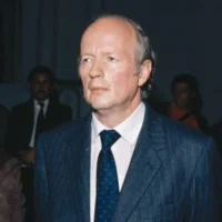 Enrique Low Murtra — Legado de Enrique Low Murtra: Impacto y Recuerdo 35 Años Después