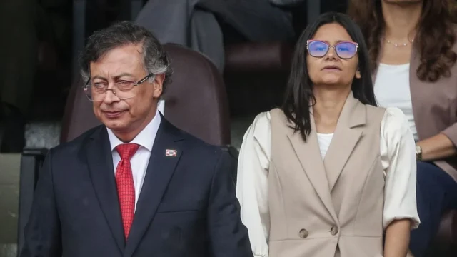 Petro denuncia calumnia — Petro denuncia calumnia: Presidente inicia acciones penales contra Angie Rodrígu