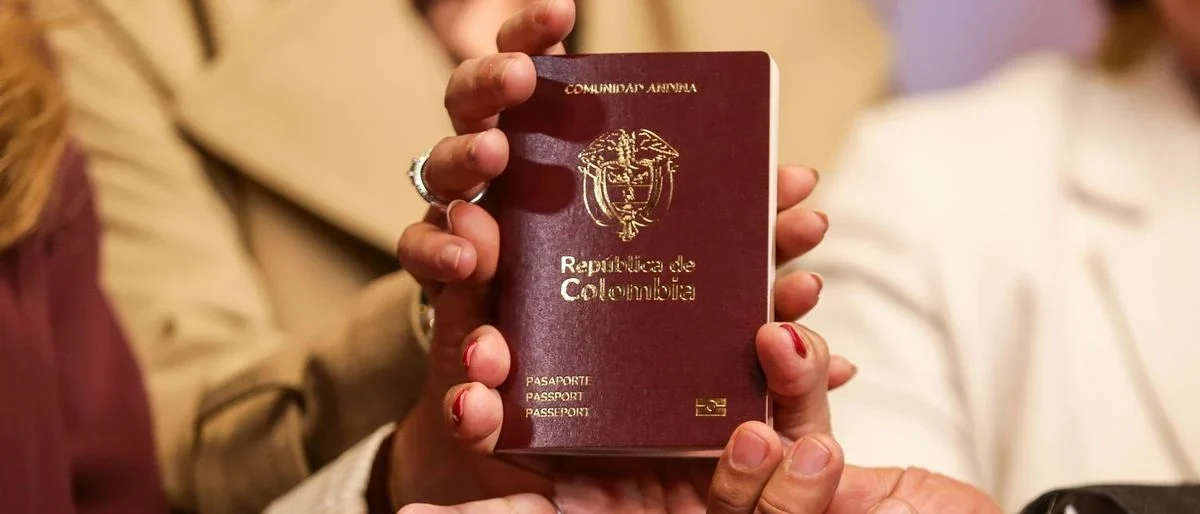 nuevo modelo pasaportes — Nuevo Modelo Pasaportes: Gobierno Advierte Ilegalidad al Detenerlo