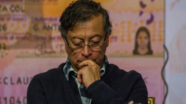 demanda Petro Angie Rodríguez — Demanda Petro Angie Rodríguez: Presidente Inicia Acción Penal por Calumnia