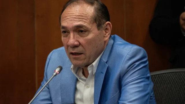 Ministro Sanguino SuperSubsidio — Denuncian Nombramiento del Ministro Sanguino en SuperSubsidio