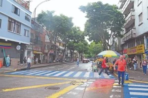 Hurto millonario en taxi — Taxista Se Fugó con Millonaria Suma Olvidada por Comerciante
