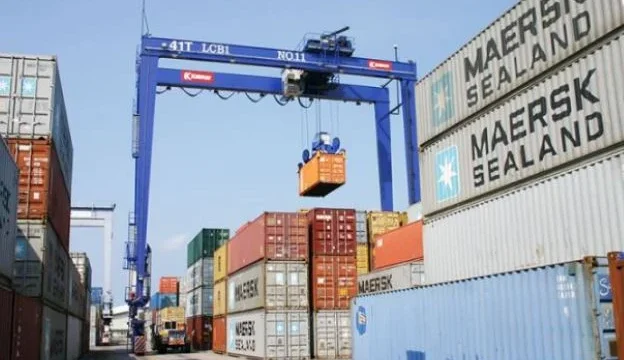 Crecimiento importaciones Colombia — Crecimiento de importaciones de Colombia dispara el déficit comercial y reconfig