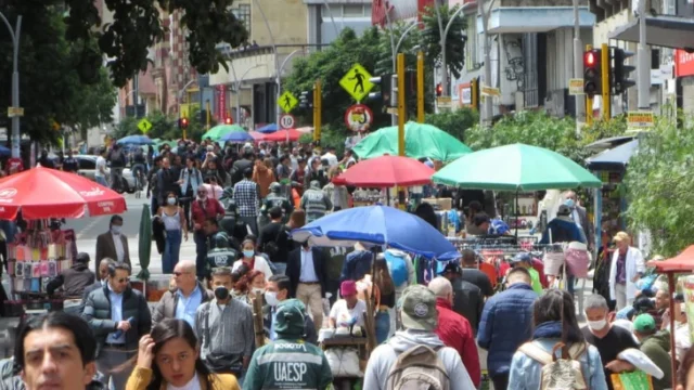 informalidad laboral Colombia — Informalidad laboral Colombia: más de la mitad de los nuevos empleos son informa