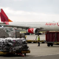 competitividad sector aéreo — IATA Propone Estrategias para la Competitividad del Sector Aéreo en Colombia