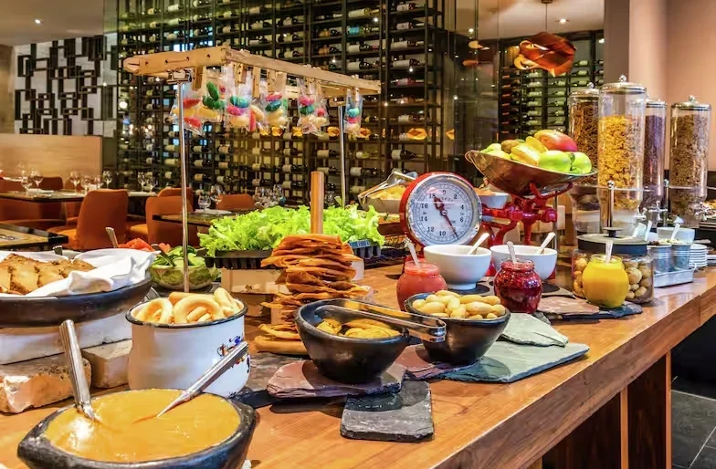 Brunch Hilton Bogotá — Brunch Hilton Bogotá: Celebración Gastronómica por el Cumpleaños de la Capital