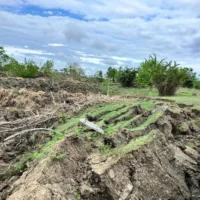 activación volcanes lodo — Alerta en Puerto Escondido por nueva activación de volcanes de lodo tras sismo e