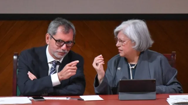 Inversión Fija Bruta — Inversión Fija Bruta en Colombia Retrocede 0.4% en Mayo por Desplome de la Const