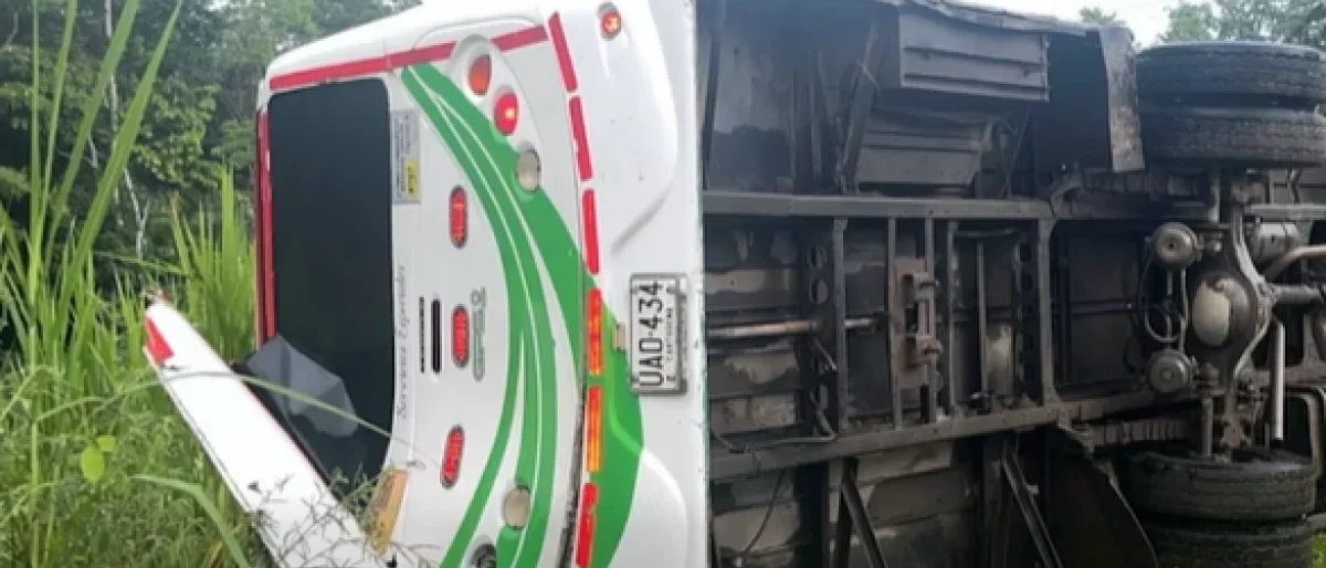 Accidente bus Apartadó — Accidente bus escolar en Apartadó: 20 niños heridos y evolución médica
