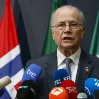 crisis económica palestina — Crisis Económica Palestina: Mustafá Denuncia Campaña Política Amplia y Estrategi