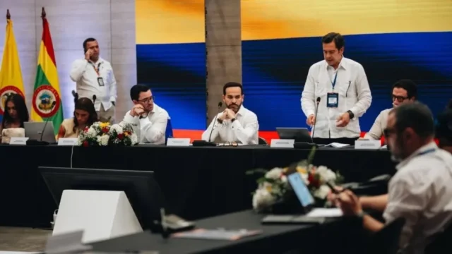 refuerzo seguridad Bucaramanga — Bucaramanga recibirá refuerzo seguridad con 200 policías y cámaras LPR
