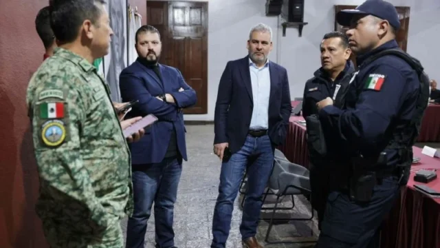 exportación aguacate Michoacán — Alerta de Seguridad en Michoacán Impacta Exportación de Aguacate Hacia Estados U