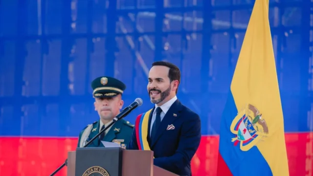 visita presidencial Medellín — Visita Presidencial Medellín: Abelardo De la Espriella en Desfile de Silleteros