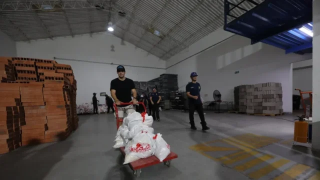 Centro de Acopio Barranquilla — Centro de Acopio Barranquilla: Ayuda para Damnificados por Sismo Nacional