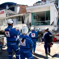 Operaciones de rescate terremoto — Colombia: Operaciones de Rescate Terremoto Intensifican Búsqueda de Sobrevivient