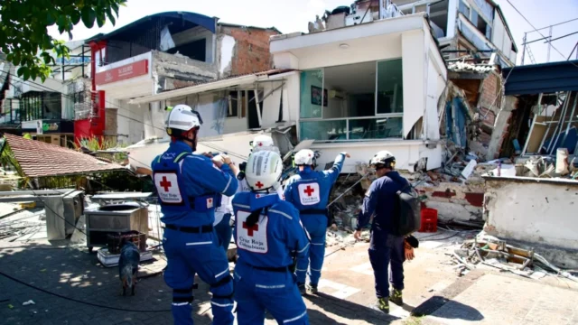 Operaciones de rescate terremoto — Colombia: Operaciones de Rescate Terremoto Intensifican Búsqueda de Sobrevivient
