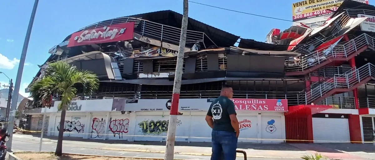 Colapso Hotel La Luna — Colapso Hotel La Luna: símbolo caleño doblegado por el terremoto de magnitud 7,4
