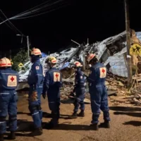 rescate sismo Chocó — Rescate sismo Chocó: Hallan familia viva tras potente terremoto
