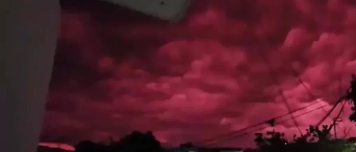 explicación cielo rojo — Explicación Cielo Rojo: La Ciencia Despeja Mitos Tras Temblor en Colombia