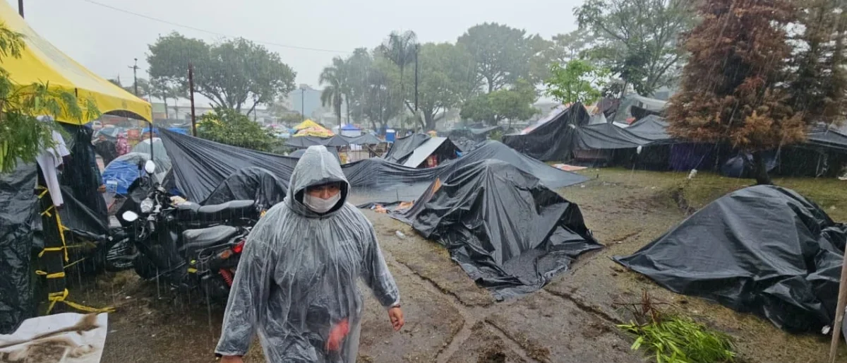 albergues Pereira terremoto — Lluvias agudizan crisis en albergues Pereira terremoto: damnificados claman por