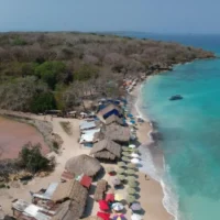 paisajes costeros Caribe colombiano — Desprotección de paisajes costeros del Caribe colombiano: Estudio revela que 8 d