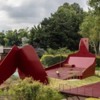 Doña Montaña Rionegro — Doña Montaña Rionegro: La imponente escultura que transforma el paisaje vial ant