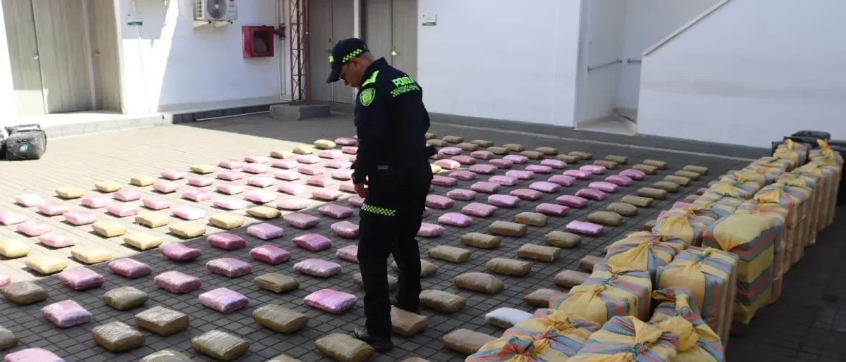 incautación marihuana Candelaria — Incautan cuatro toneladas de marihuana en bus incendiado en Candelaria