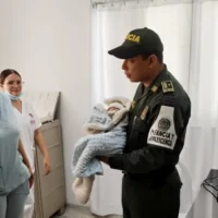 rescate bebé Vegachí — Policía rescata bebé recién nacida en Vegachí: ruta de protección y llamado a la
