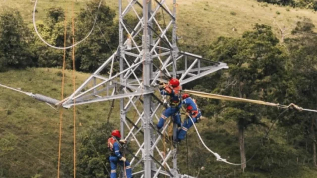 restablecimiento energía sismo — Restablecimiento de Energía Tras Sismo: XM Reporta Avance Significativo